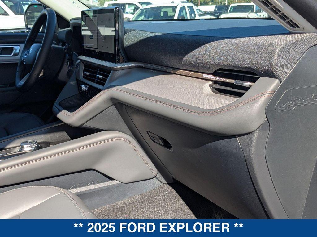 new 2025 Ford Explorer car, priced at $46,915