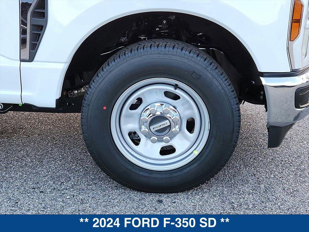 new 2024 Ford F-350 car, priced at $48,750
