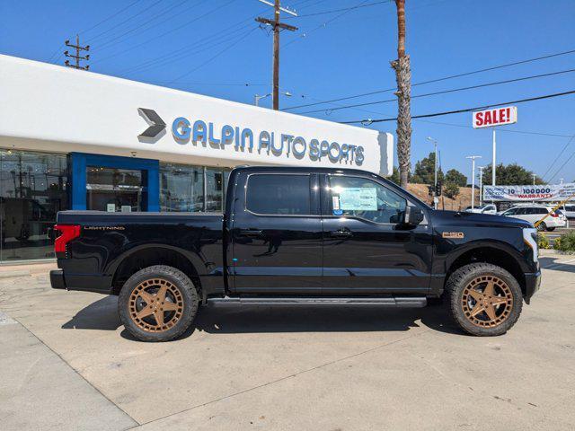 new 2024 Ford F-150 Lightning car