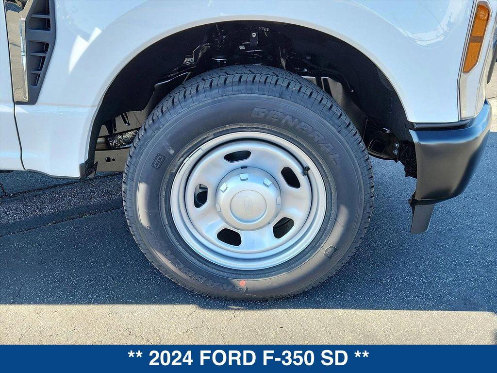 new 2024 Ford F-350 car, priced at $48,095