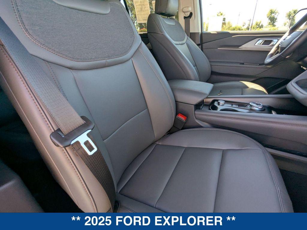 new 2025 Ford Explorer car, priced at $46,545