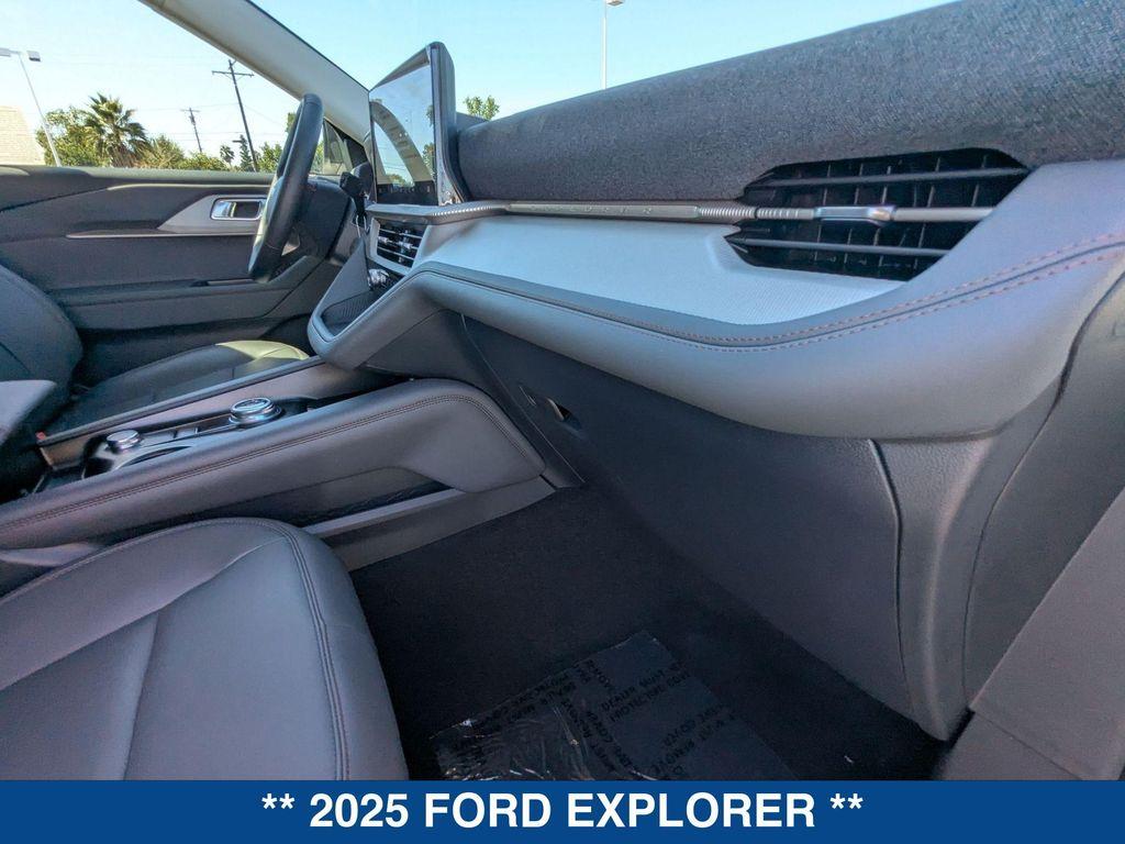 new 2025 Ford Explorer car, priced at $46,545