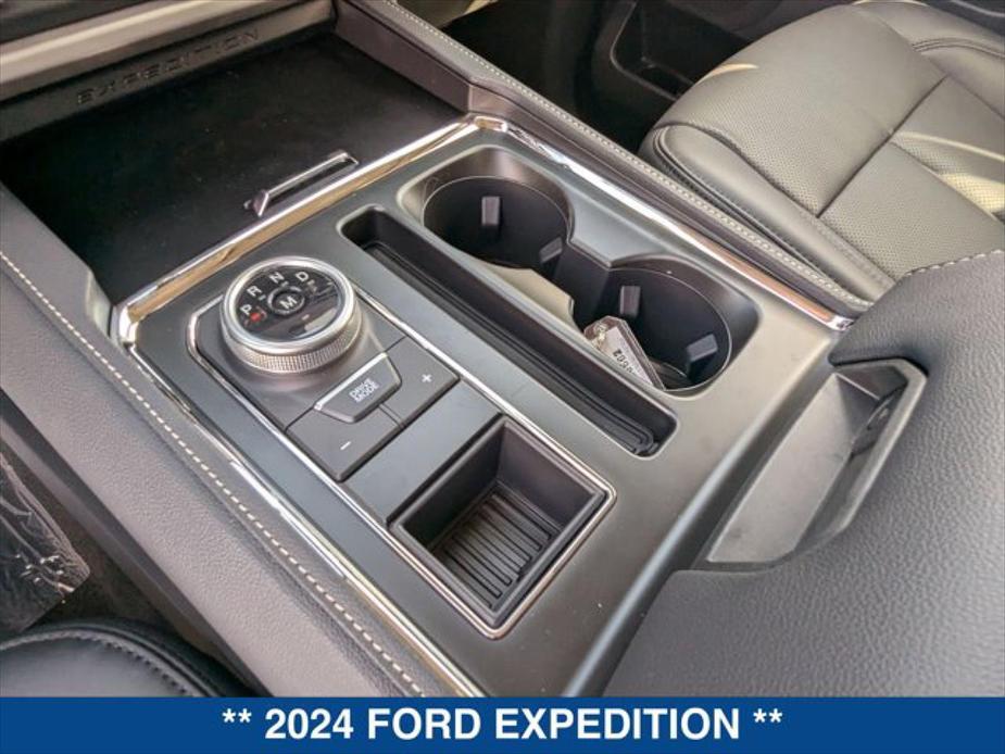 new 2024 Ford Expedition car, priced at $68,570