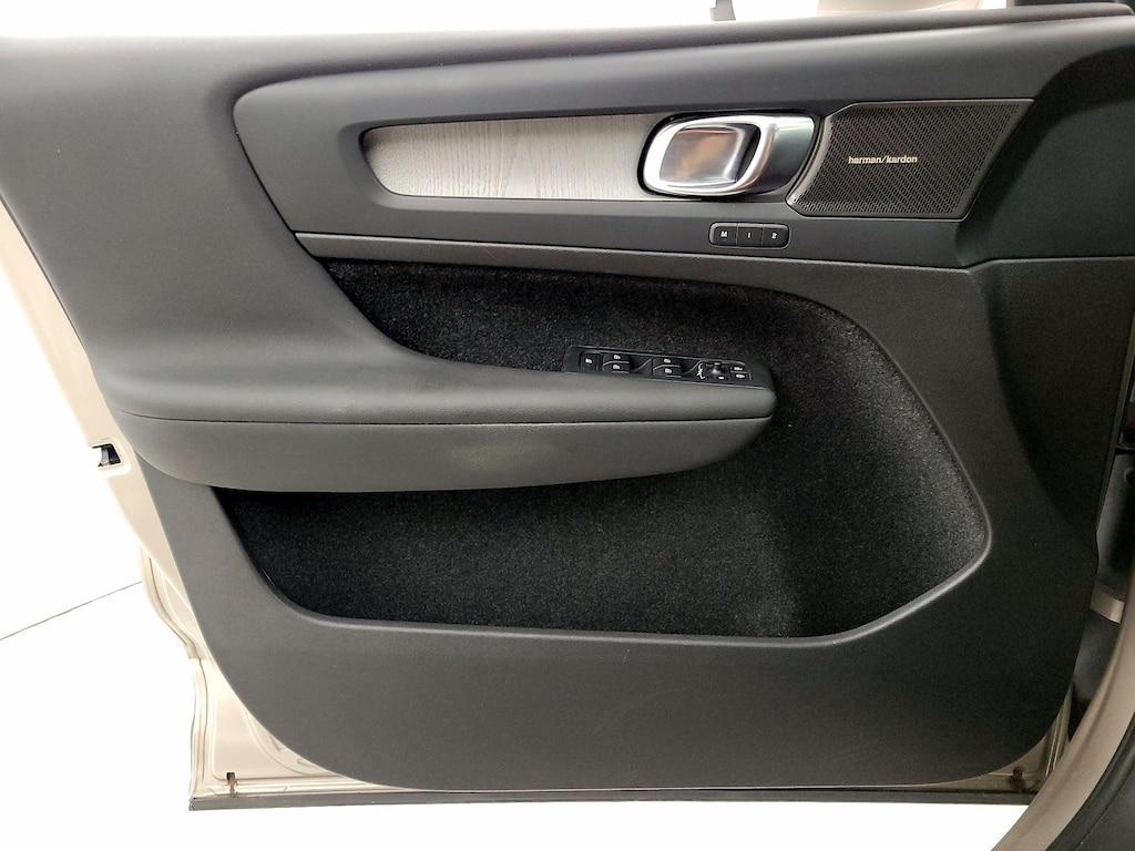 used 2023 Volvo XC40 car, priced at $32,998