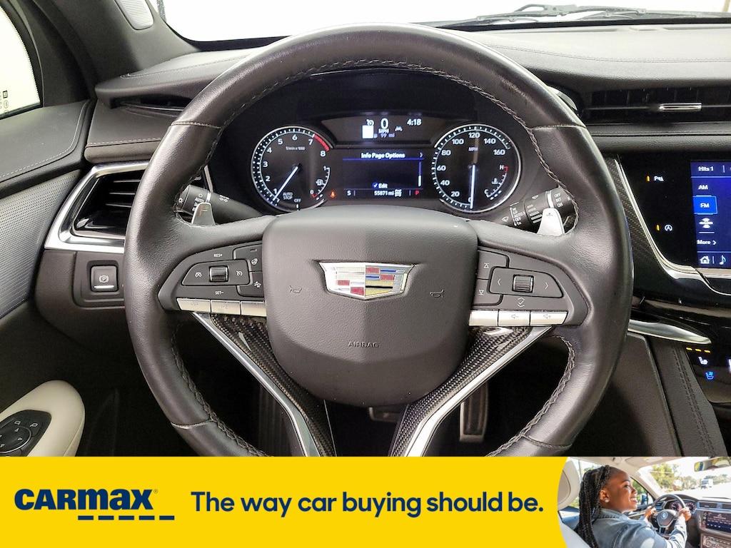 used 2023 Cadillac XT6 car, priced at $35,998