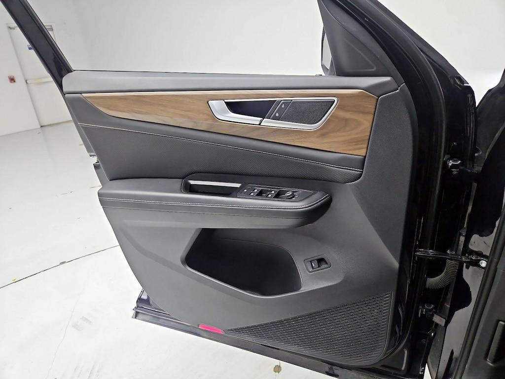 used 2024 Volkswagen Atlas car, priced at $31,998