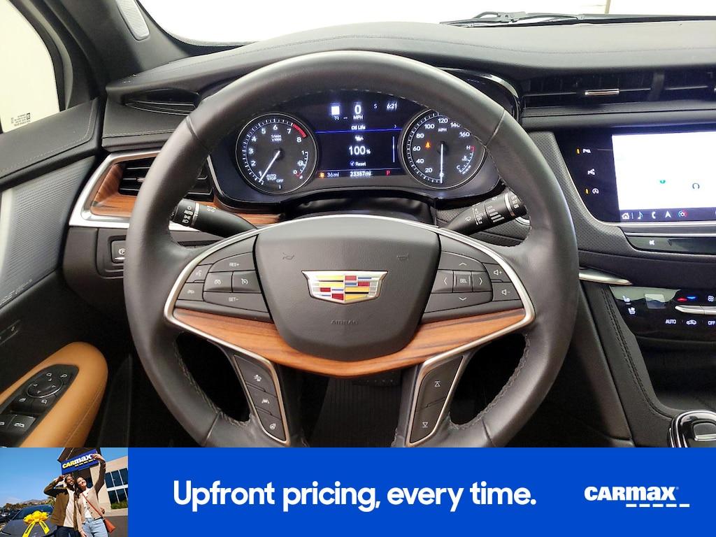 used 2024 Cadillac XT5 car, priced at $42,998