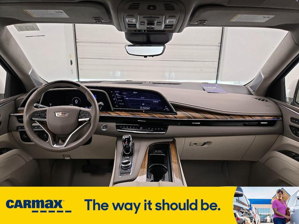 used 2023 Cadillac Escalade car, priced at $90,998