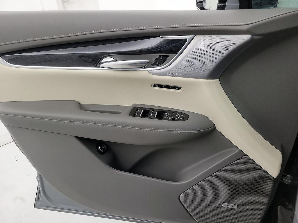 used 2023 Cadillac XT6 car, priced at $37,998