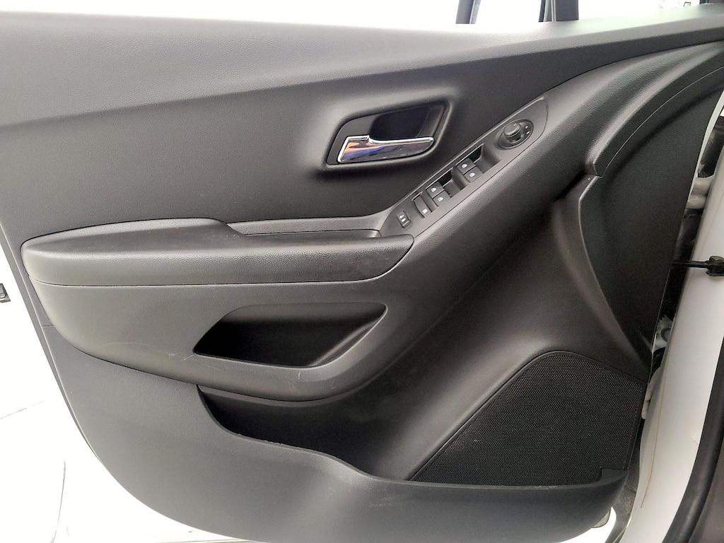 used 2022 Chevrolet Trax car, priced at $16,998