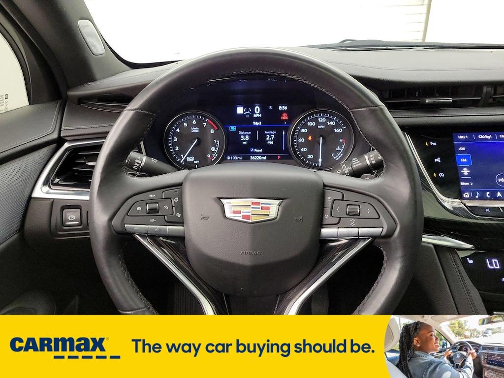 used 2022 Cadillac XT6 car, priced at $34,998