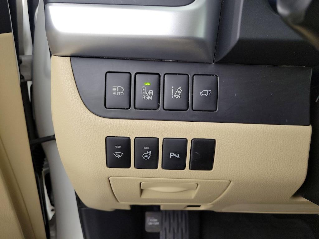 used 2016 Toyota Highlander car, priced at $25,998