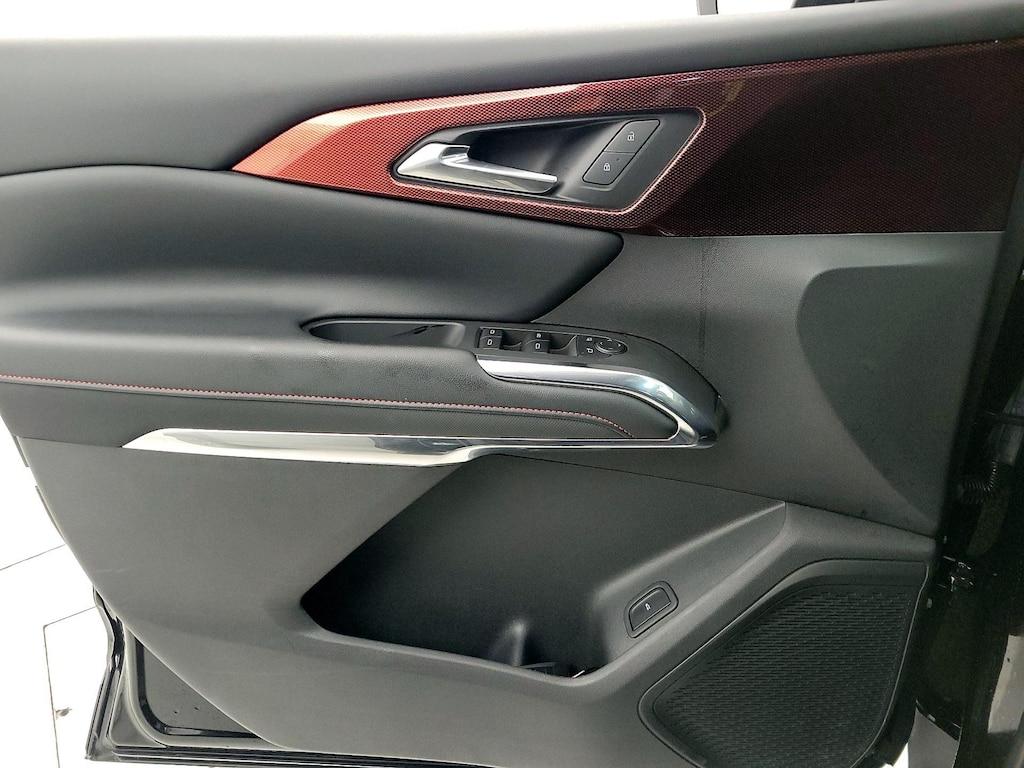 used 2025 Chevrolet Traverse car, priced at $47,998