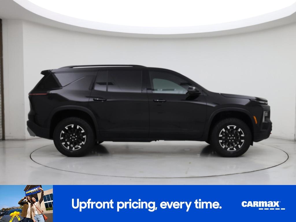 used 2025 Chevrolet Traverse car, priced at $47,998