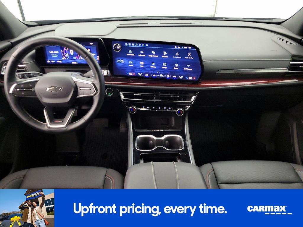 used 2025 Chevrolet Traverse car, priced at $47,998