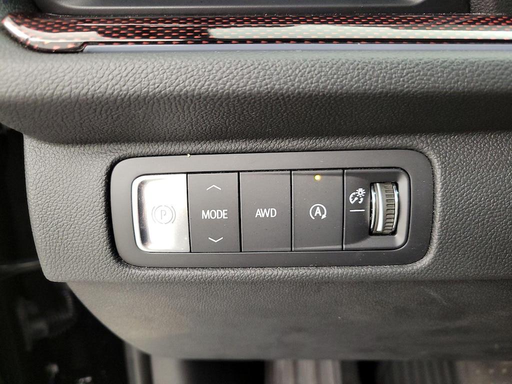 used 2025 Chevrolet Traverse car, priced at $47,998