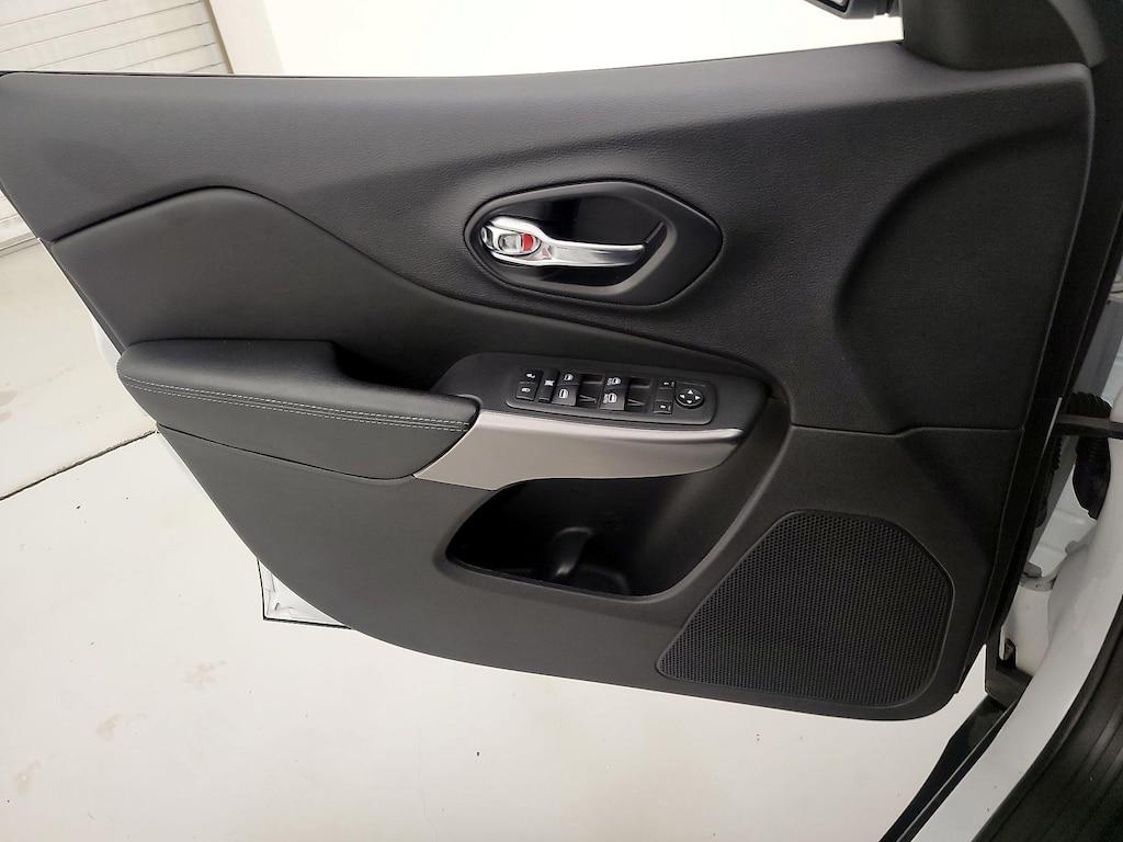 used 2021 Jeep Cherokee car, priced at $18,998