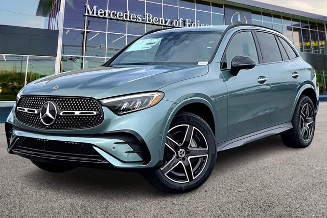 new 2025 Mercedes-Benz GLC 300 car, priced at $59,920