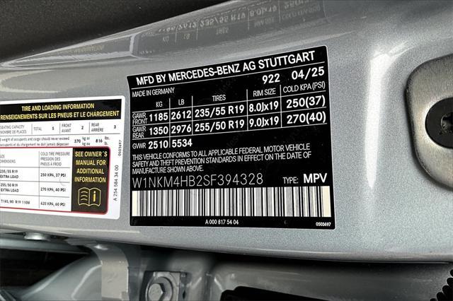 new 2025 Mercedes-Benz GLC 300 car, priced at $59,700