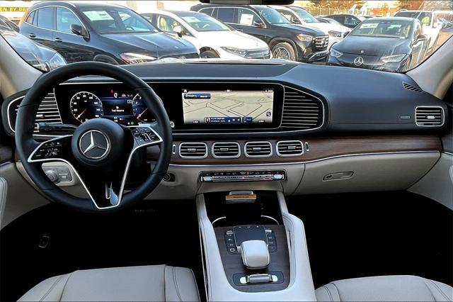 new 2025 Mercedes-Benz GLS 450 car, priced at $90,980