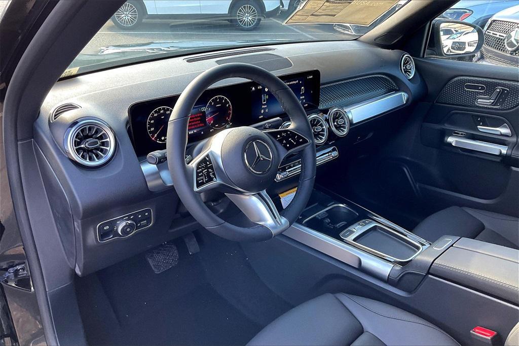 new 2025 Mercedes-Benz GLB 250 car, priced at $49,765