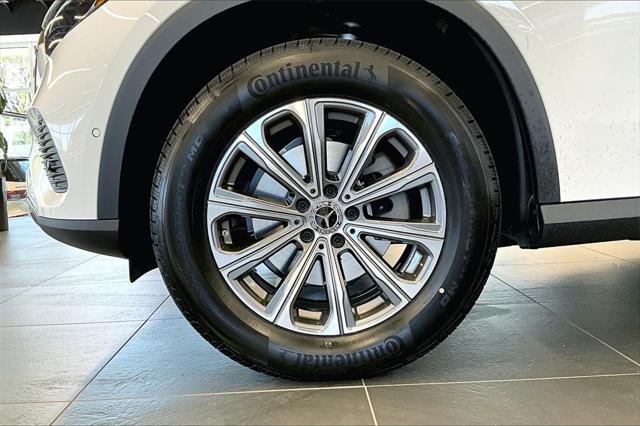 new 2025 Mercedes-Benz GLC 300 car, priced at $56,940
