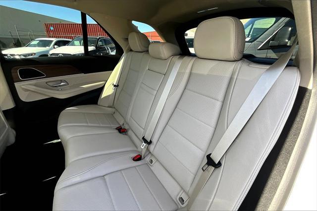 new 2025 Mercedes-Benz GLE 350 car, priced at $67,135