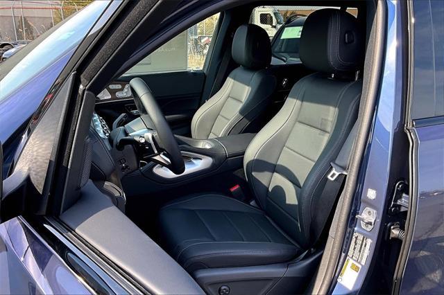 new 2025 Mercedes-Benz GLS 450 car, priced at $96,735
