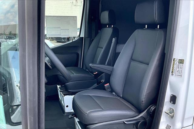 new 2024 Mercedes-Benz Sprinter 2500 car, priced at $55,971