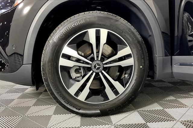 new 2025 Mercedes-Benz GLA 250 car, priced at $47,295