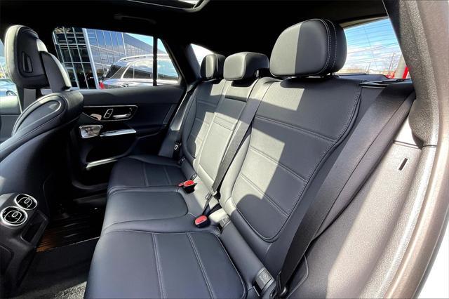 new 2025 Mercedes-Benz GLC 300 car, priced at $58,940
