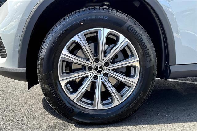 new 2025 Mercedes-Benz GLC 300 car, priced at $58,940