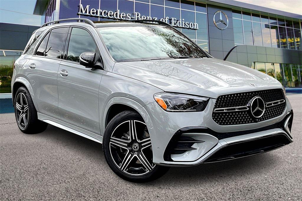 new 2025 Mercedes-Benz GLE 450 car, priced at $85,630