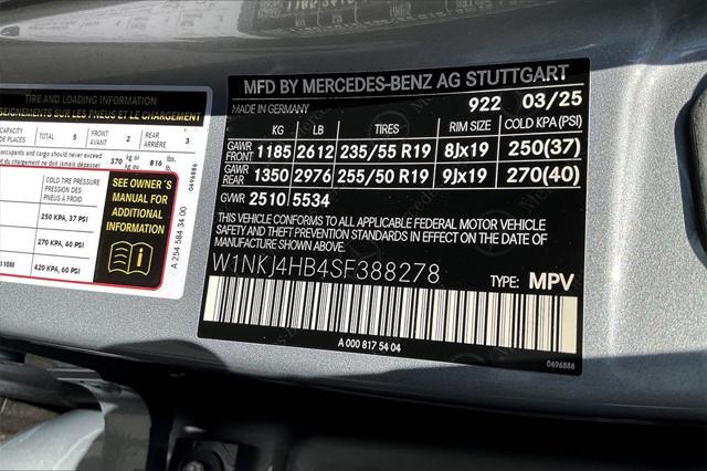 new 2025 Mercedes-Benz GLC 300 car, priced at $65,550