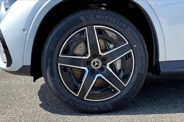 new 2025 Mercedes-Benz GLC 300 car, priced at $65,550