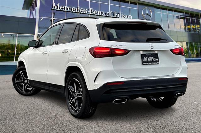 new 2025 Mercedes-Benz GLA 250 car, priced at $52,265