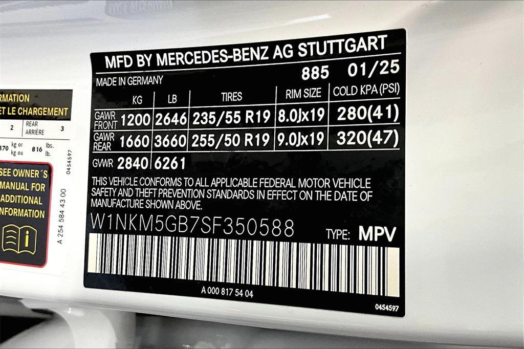 new 2025 Mercedes-Benz GLC 350e car, priced at $71,470