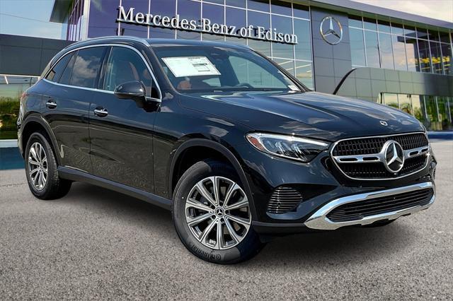 new 2025 Mercedes-Benz GLC 300 car, priced at $55,270