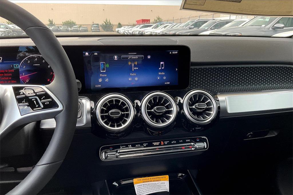 new 2025 Mercedes-Benz GLB 250 car, priced at $49,595