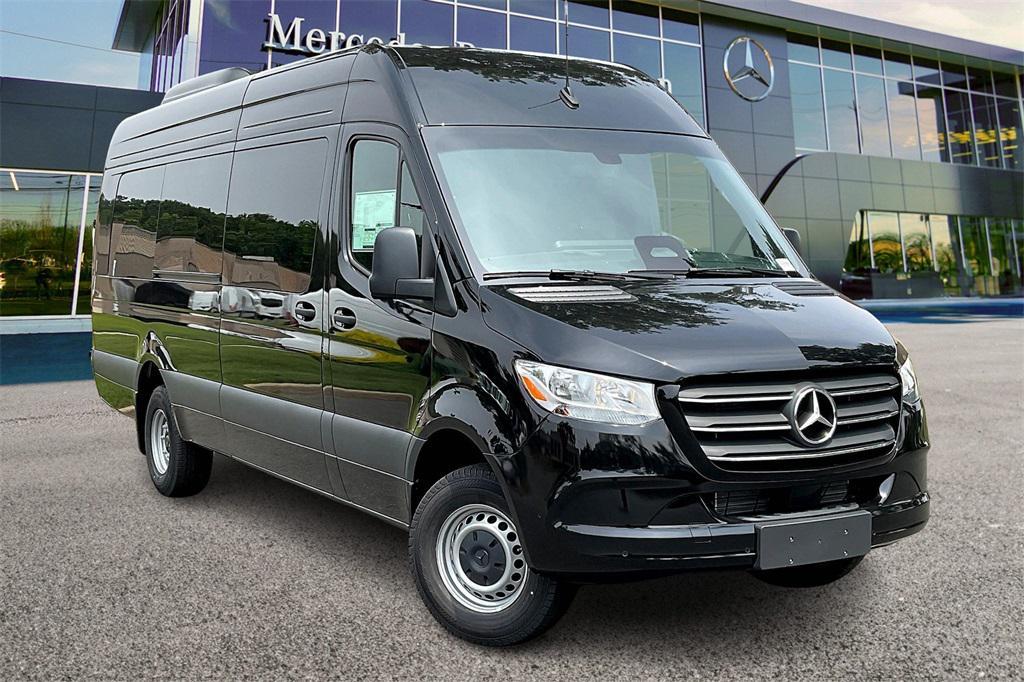 new 2025 Mercedes-Benz Sprinter 3500 car, priced at $90,931