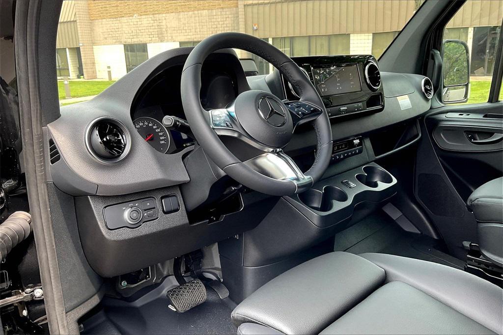 new 2025 Mercedes-Benz Sprinter 3500 car, priced at $90,931