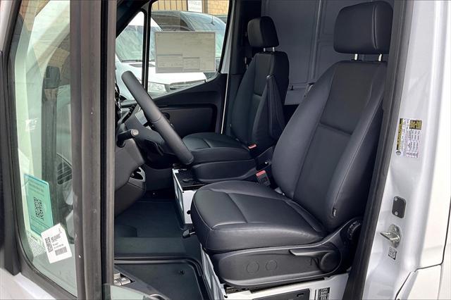 new 2025 Mercedes-Benz Sprinter 2500 car, priced at $65,308