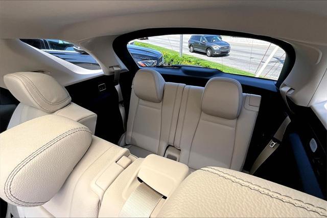 new 2025 Mercedes-Benz GLE 450 car, priced at $79,870