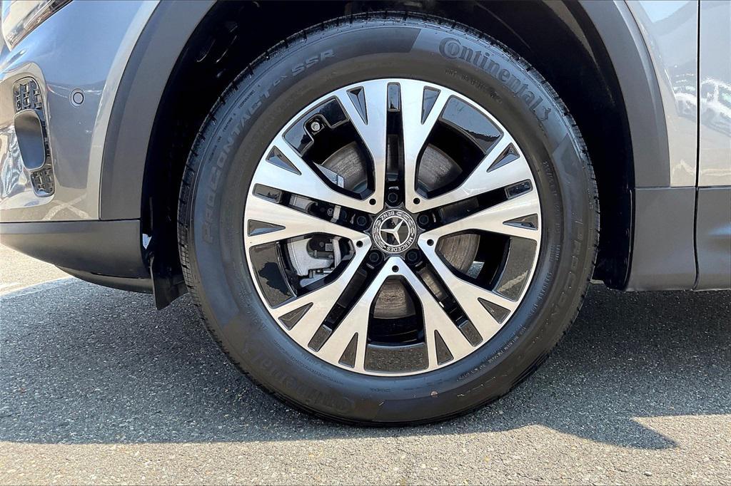 new 2025 Mercedes-Benz GLB 250 car, priced at $46,550