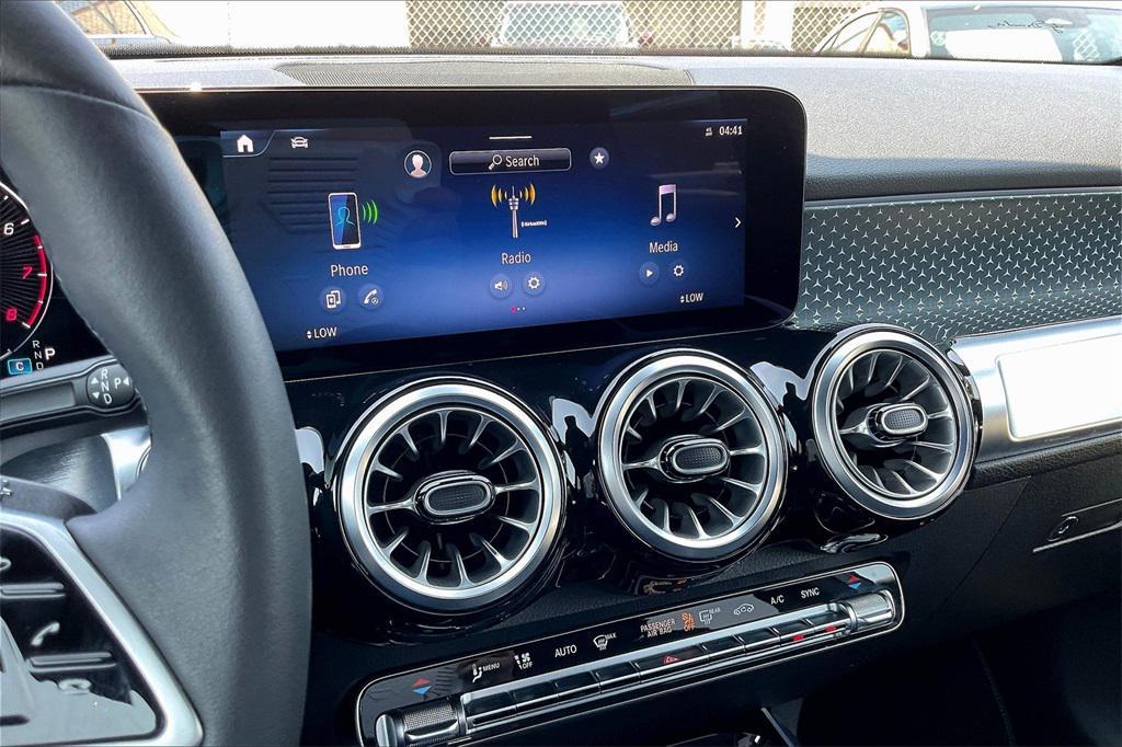 new 2025 Mercedes-Benz GLB 250 car, priced at $46,550