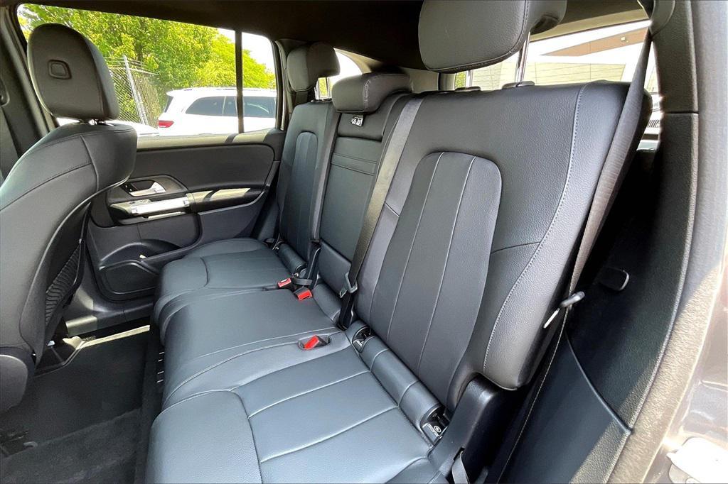 new 2025 Mercedes-Benz GLB 250 car, priced at $46,550
