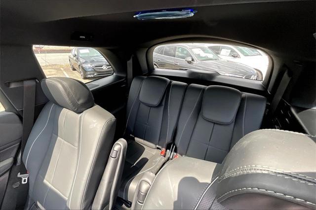 new 2025 Mercedes-Benz GLS 450 car, priced at $107,785