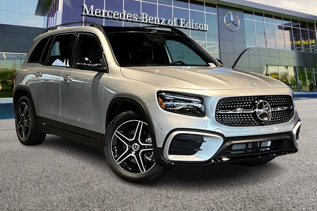 new 2024 Mercedes-Benz GLB 250 car, priced at $57,595