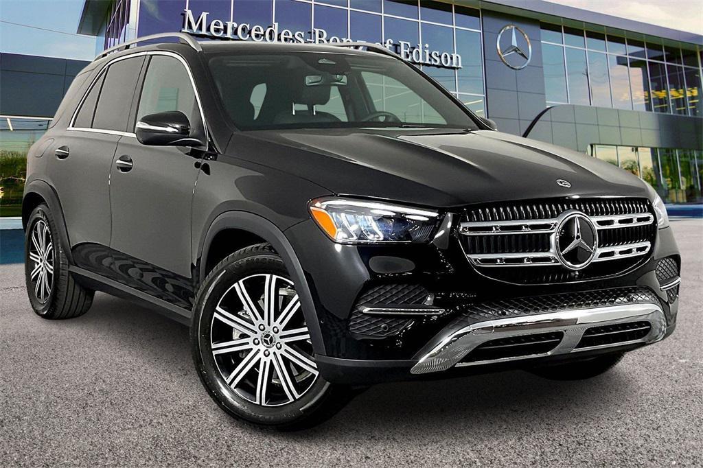 new 2025 Mercedes-Benz GLE 350 car, priced at $70,125