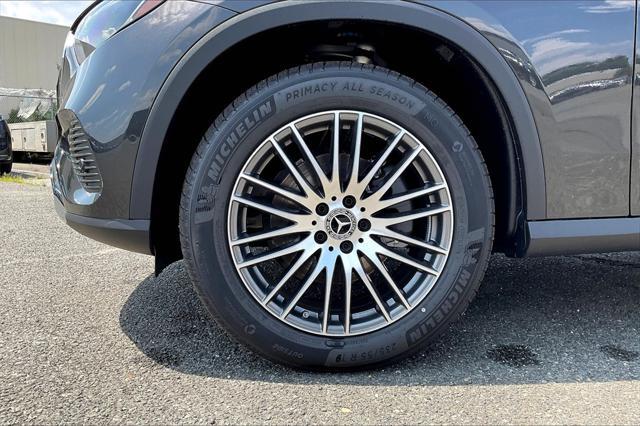 new 2025 Mercedes-Benz GLC 300 car, priced at $58,570